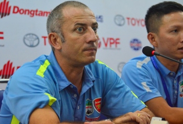 Bầu Đức lên tiếng về thông tin ‘trảm’ HLV Graechen